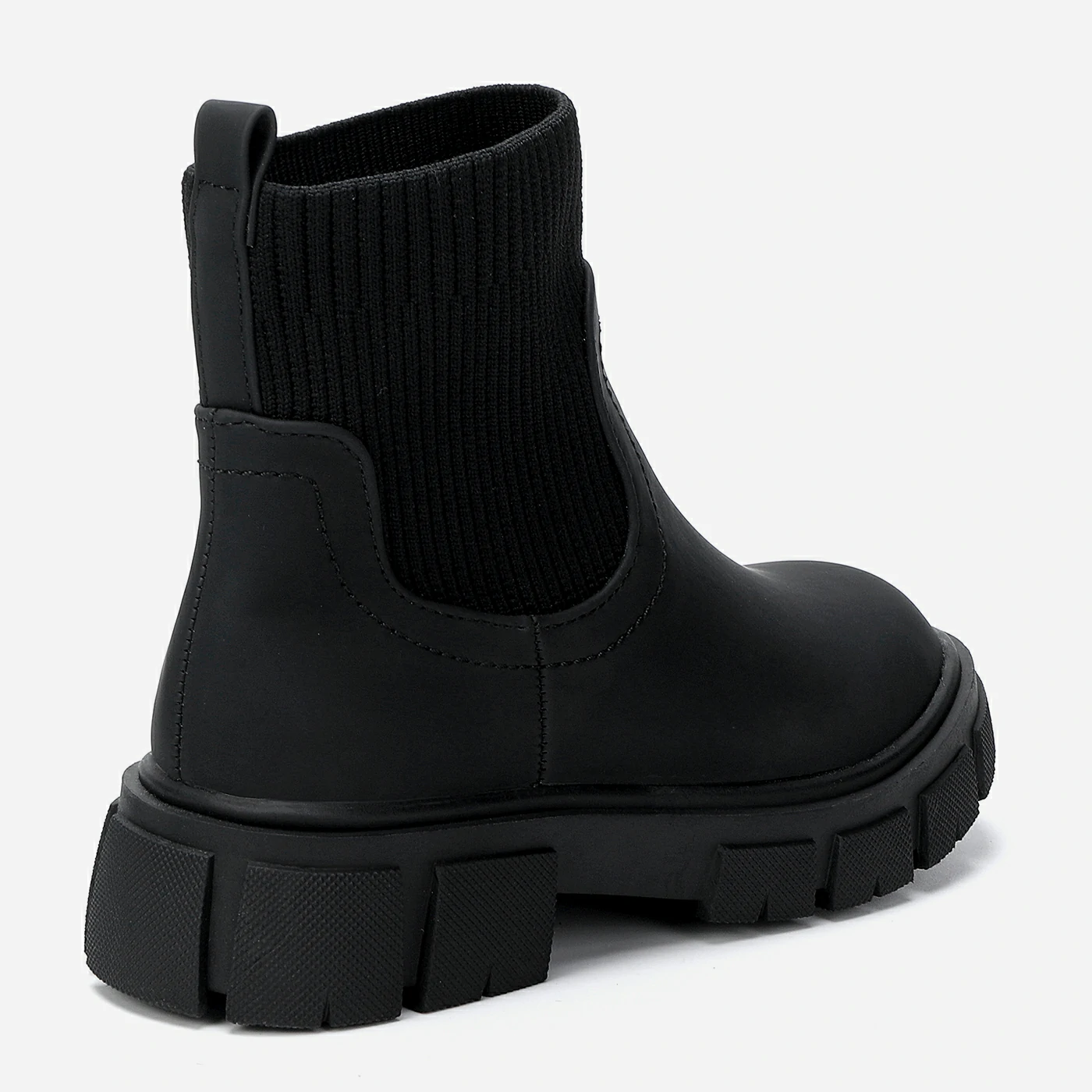 מגפון שחור 34