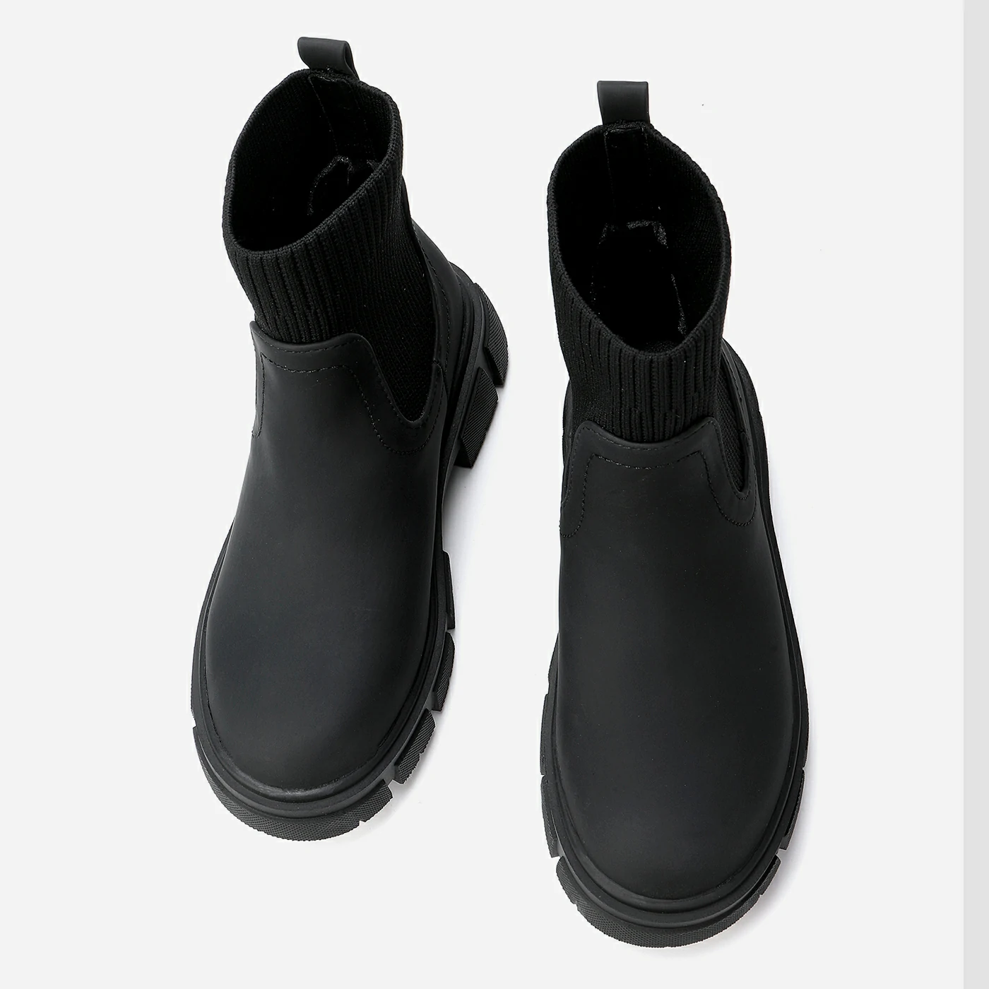 מגפון שחור 34