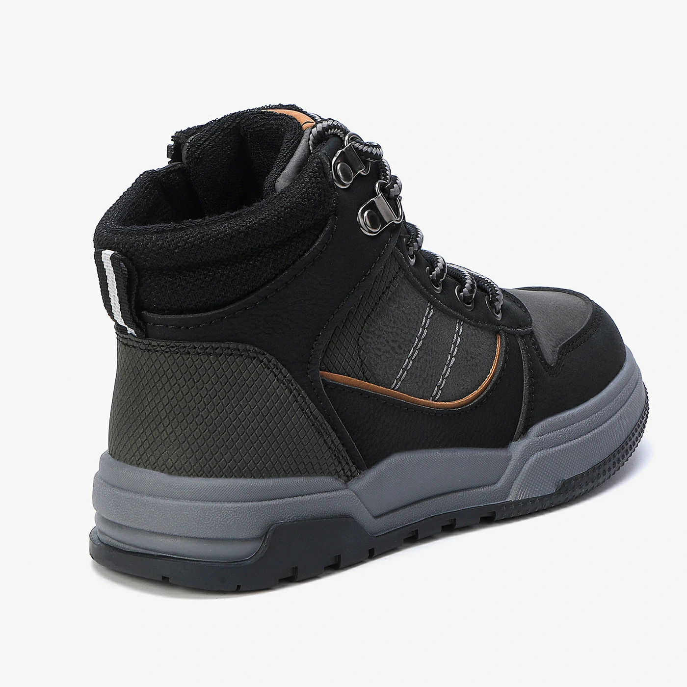 מגפון שחור 31