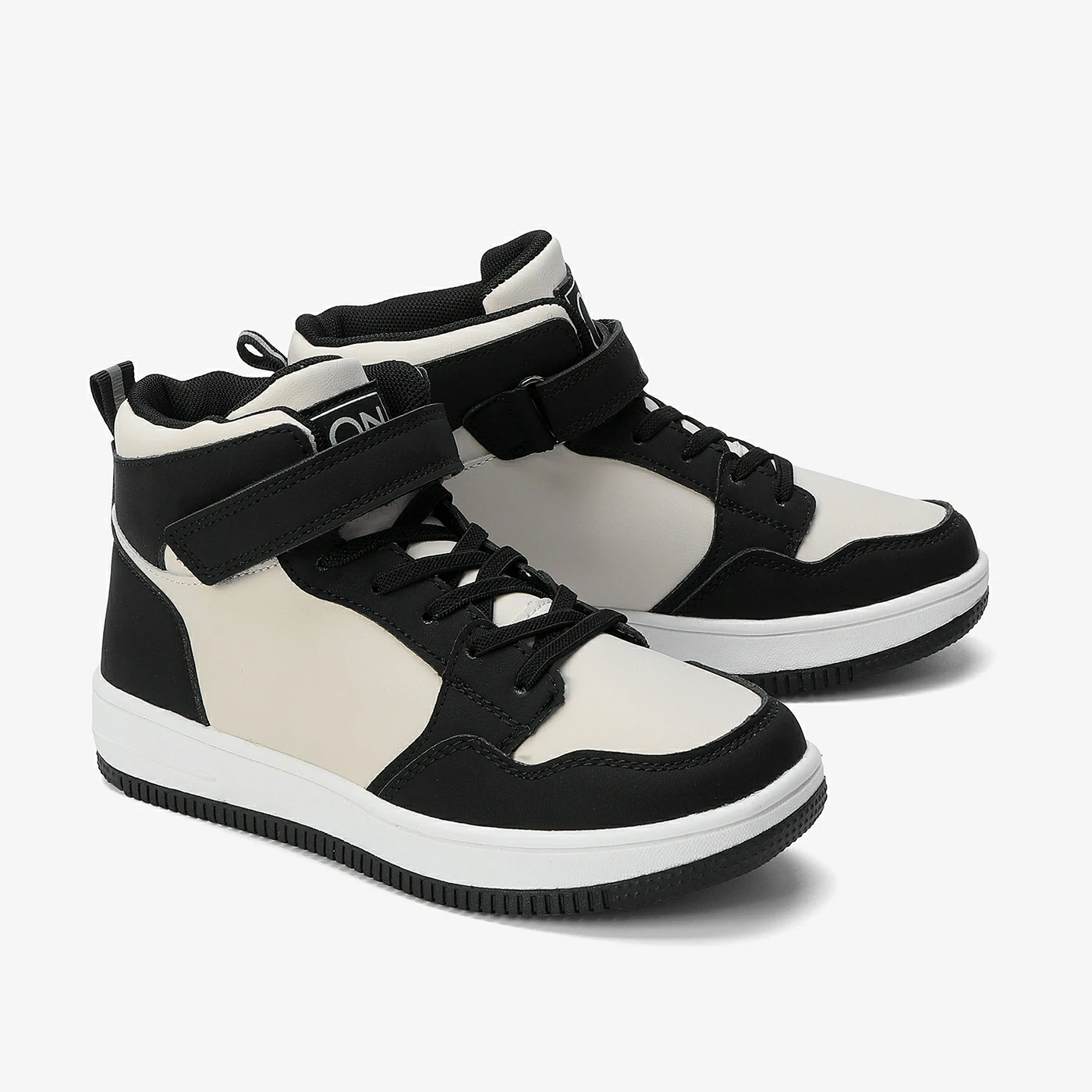 מגפון שחור 34