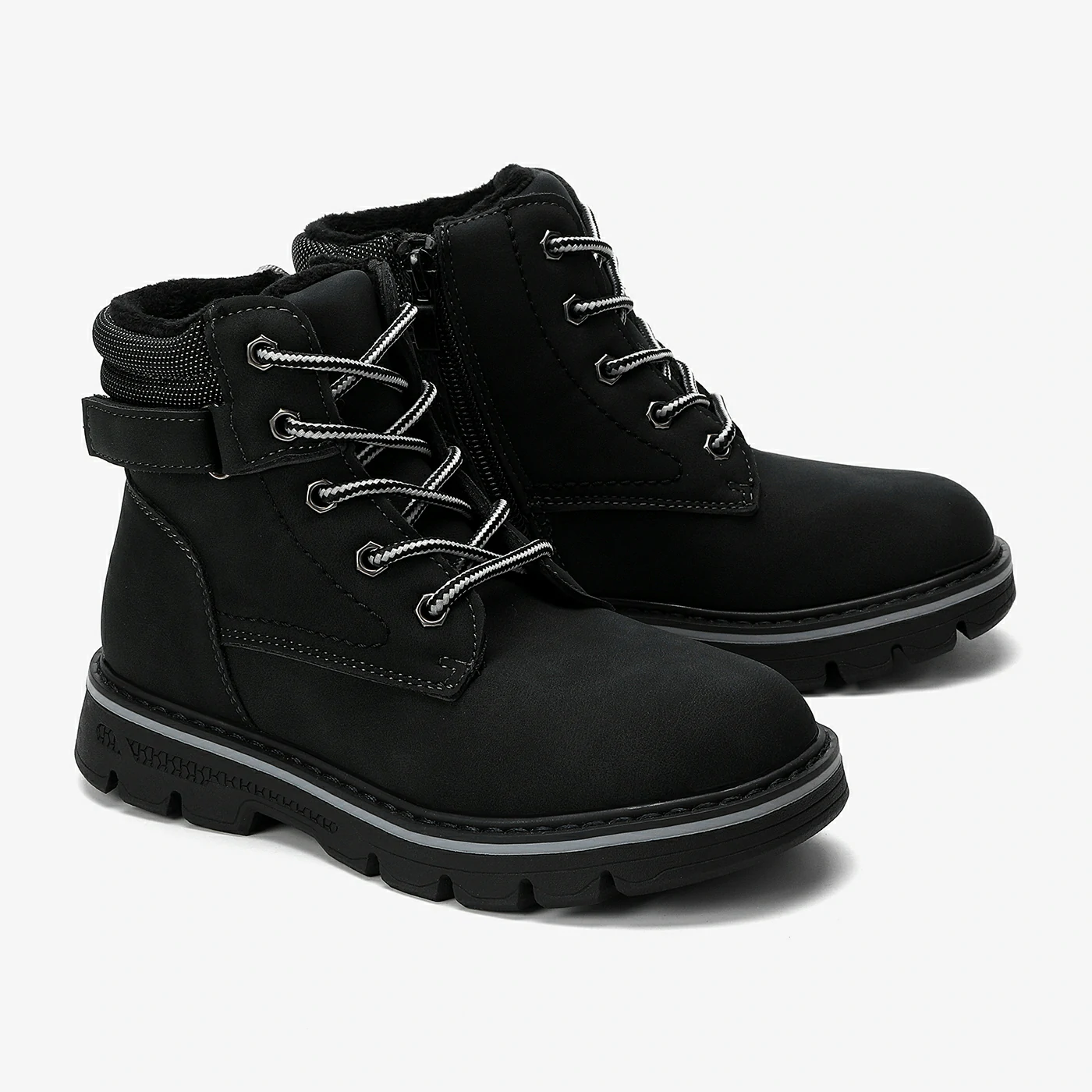 מגפון שחור 33