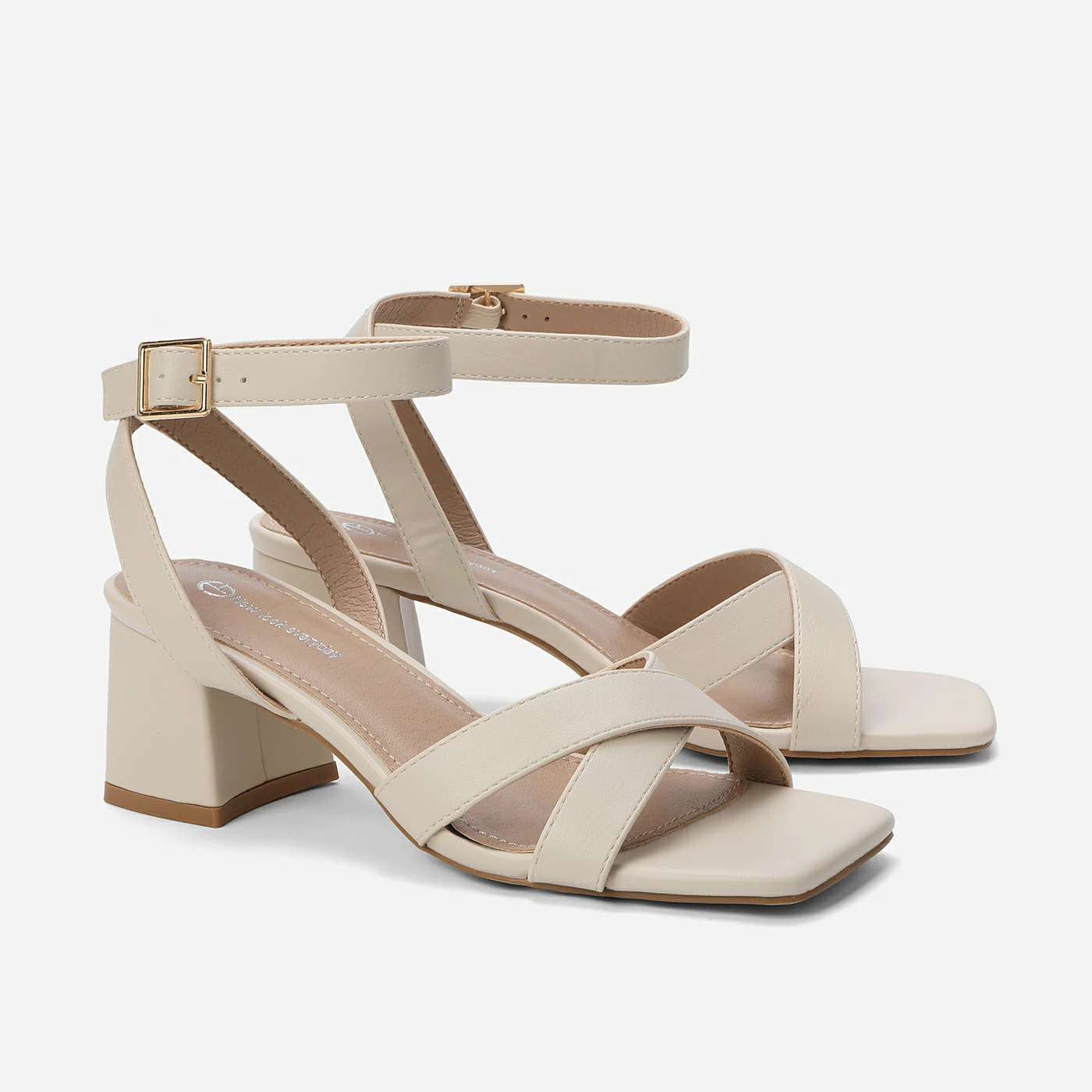 סנדל עקב בז 37