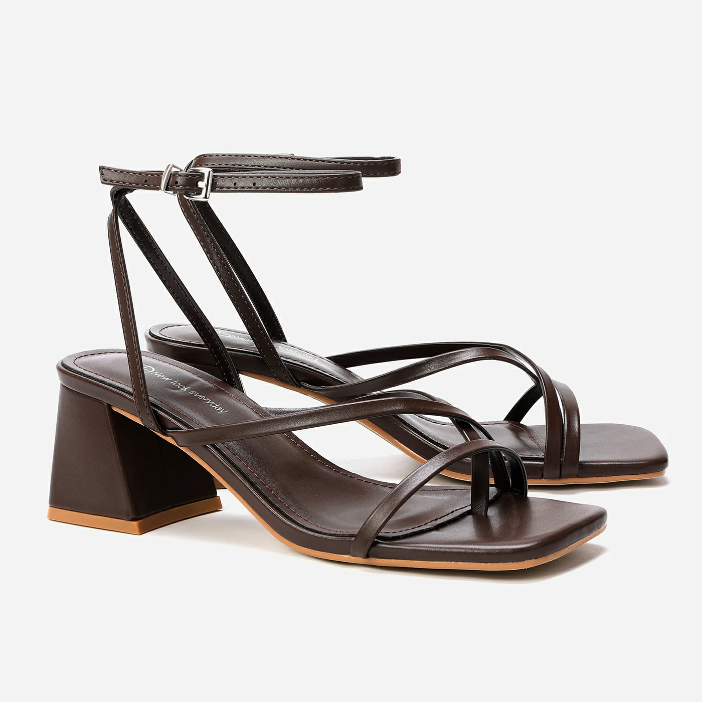 סנדל עקב חום 38