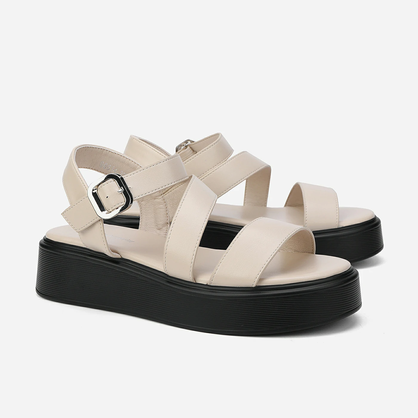 סנדל פלטפורמה אופווייט 40