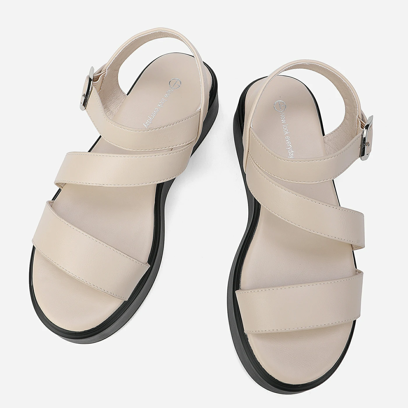 סנדל פלטפורמה אופווייט 40